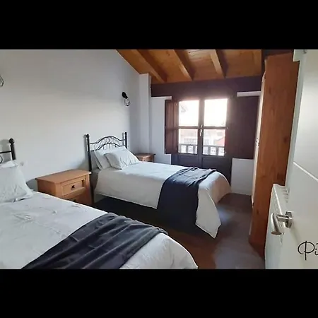 Nyaraló Pintularrama - En Poo de Llanes